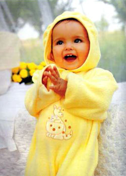 baby yellow clothes